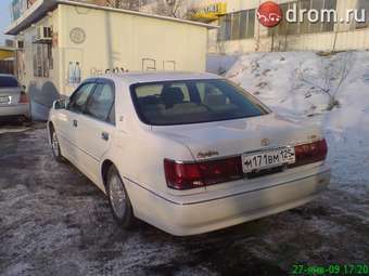 2001 Toyota Crown Photos