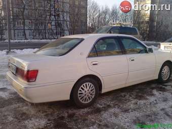 2001 Toyota Crown Photos