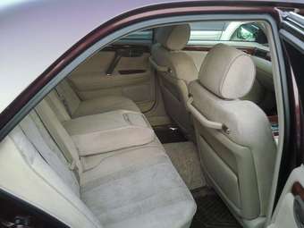 2001 Toyota Crown Pictures