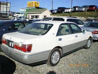 2001 Toyota Crown Photos