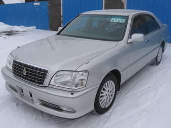 2001 Toyota Crown Pictures