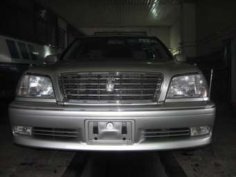2001 Toyota Crown Photos