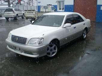2001 Toyota Crown Pics