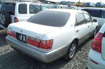 2001 Toyota Crown Pictures