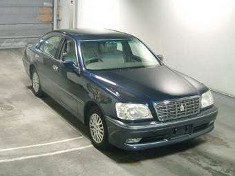 2001 Toyota Crown Photos