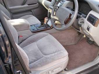 2001 Toyota Crown Images