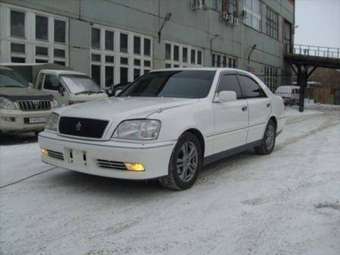 2001 Toyota Crown Pictures