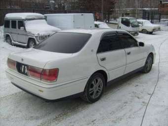 2001 Toyota Crown Photos