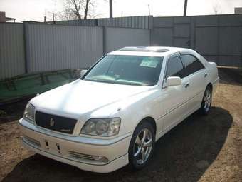 2001 Toyota Crown Pics