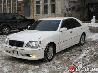 2001 Toyota Crown Images