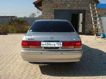 2001 Toyota Crown Wallpapers