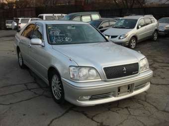 2001 Toyota Crown Pics