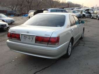 2001 Toyota Crown Pictures