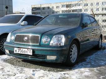 2001 Toyota Crown Photos