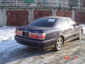2001 Toyota Crown Pictures