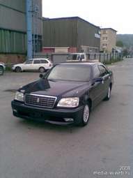 2001 Toyota Crown Pictures