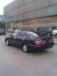 2001 Toyota Crown Photos