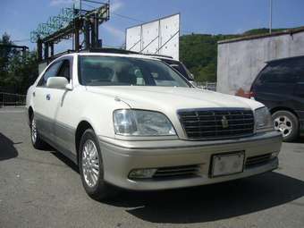 2001 Toyota Crown Pictures