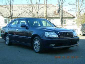 2001 Toyota Crown Pictures