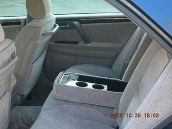 2001 Toyota Crown Photos