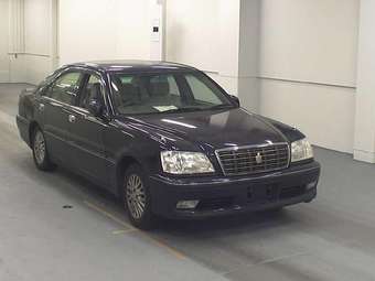 2001 Toyota Crown Photos