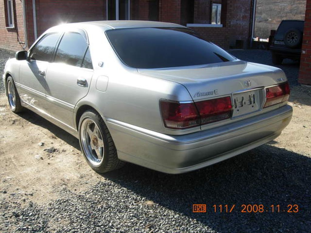 2002 Toyota Crown