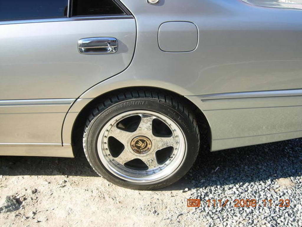 2002 Toyota Crown