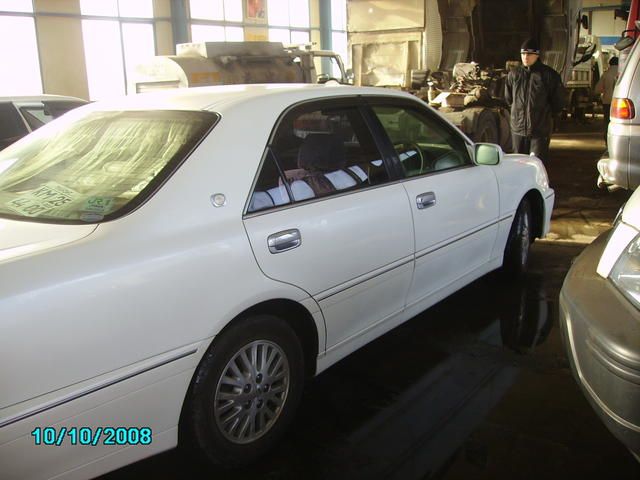 2002 Toyota Crown