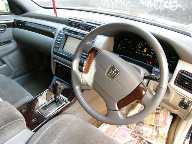 2002 Toyota Crown
