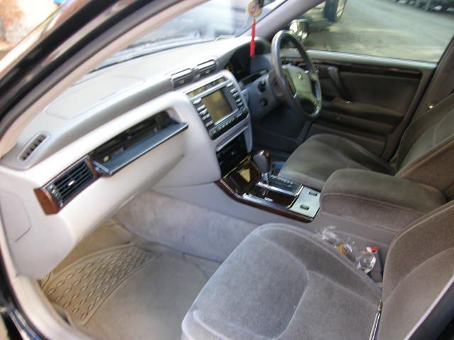 2002 Toyota Crown