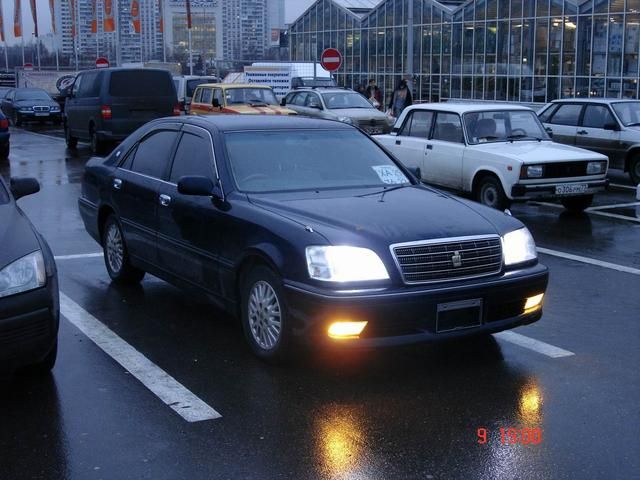 2002 Toyota Crown