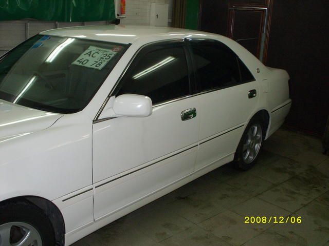 2002 Toyota Crown