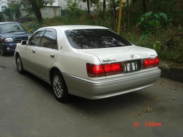 2002 Toyota Crown