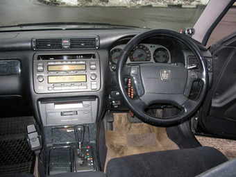 2002 Toyota Crown Pics