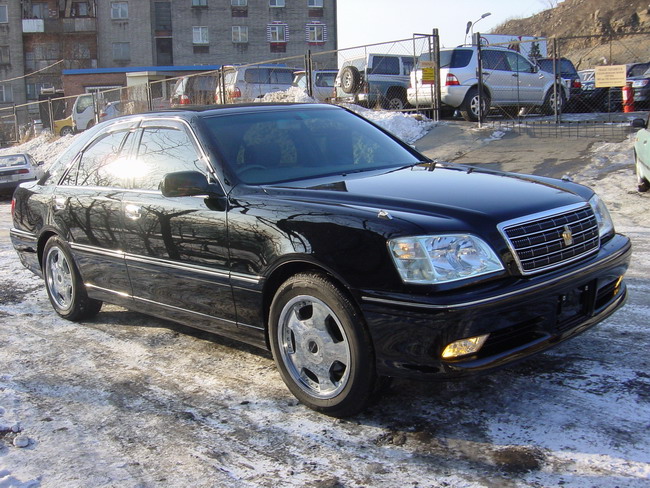 2002 Toyota Crown Images