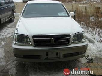 2002 Toyota Crown Pictures