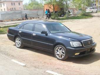 2002 Toyota Crown Pics