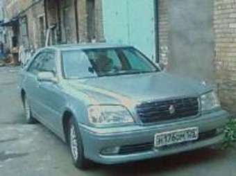2002 Toyota Crown Photos