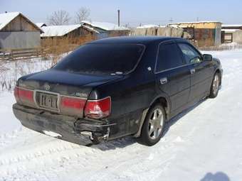 2002 Toyota Crown Photos