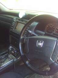 2002 Toyota Crown Pics