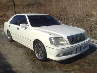 2002 Toyota Crown Pictures