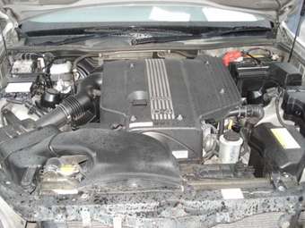 2002 Toyota Crown Pictures