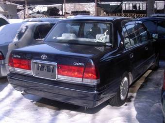2002 Toyota Crown Photos