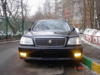 2002 Toyota Crown Photos