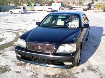2002 Toyota Crown Pictures