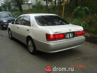 2002 Toyota Crown Pics