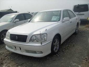 2002 Toyota Crown Pics