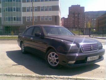 2002 Toyota Crown Photos