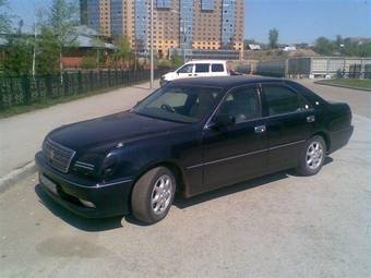 2002 Toyota Crown Pictures