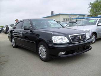 2002 Toyota Crown Pictures